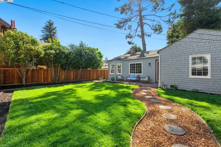 1247 Sherman Street, Alameda, California 94501