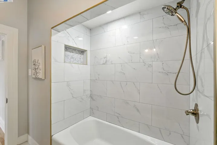 1247 Sherman Street, Alameda, California 94501