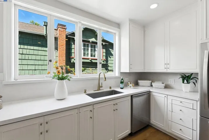 1247 Sherman Street, Alameda, California 94501