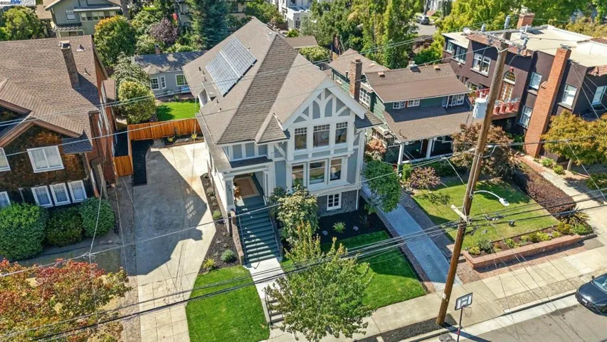 1247 Sherman Street, Alameda, California 94501