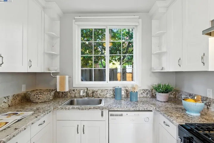 1247 Sherman Street, Alameda, California 94501