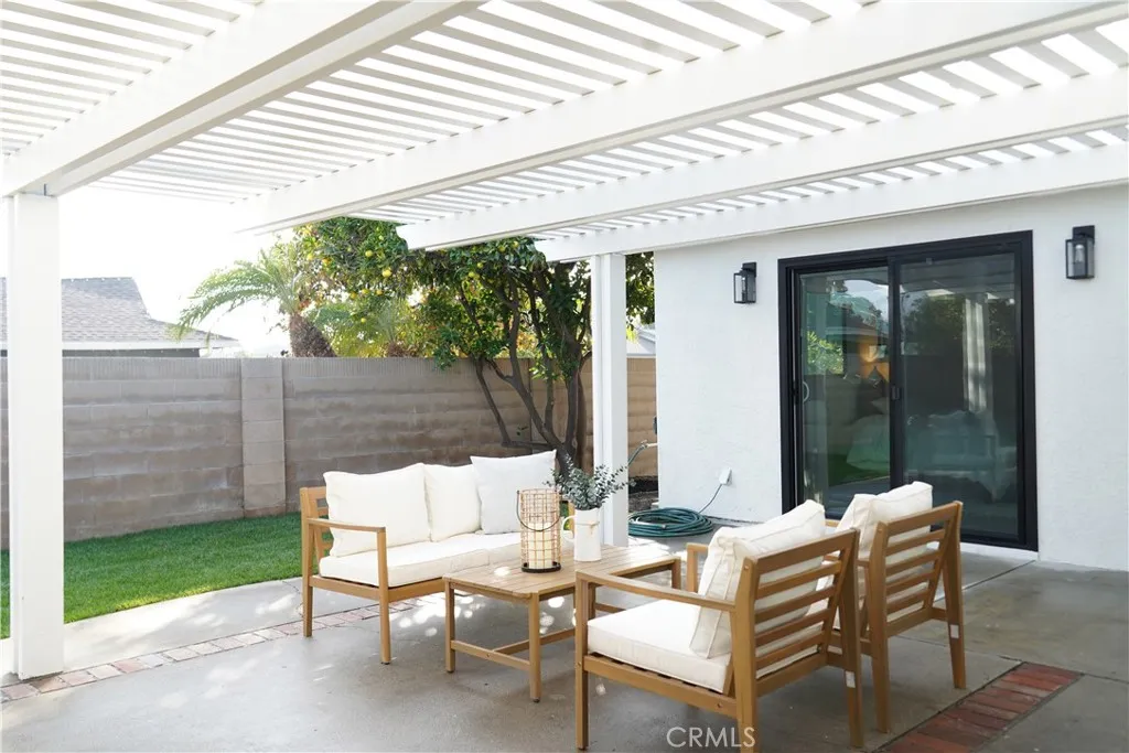 6862 Breeland Drive, Huntington Beach, California 92647 home-pic-9