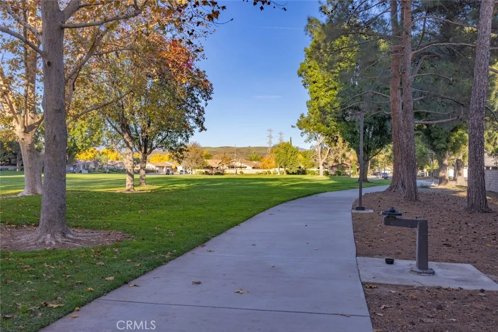 25522 Via Dona Christa, Valencia, California 91355 home-pic-37