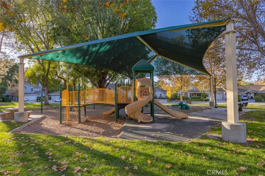 25522 Via Dona Christa, Valencia, California 91355 home-pic-36