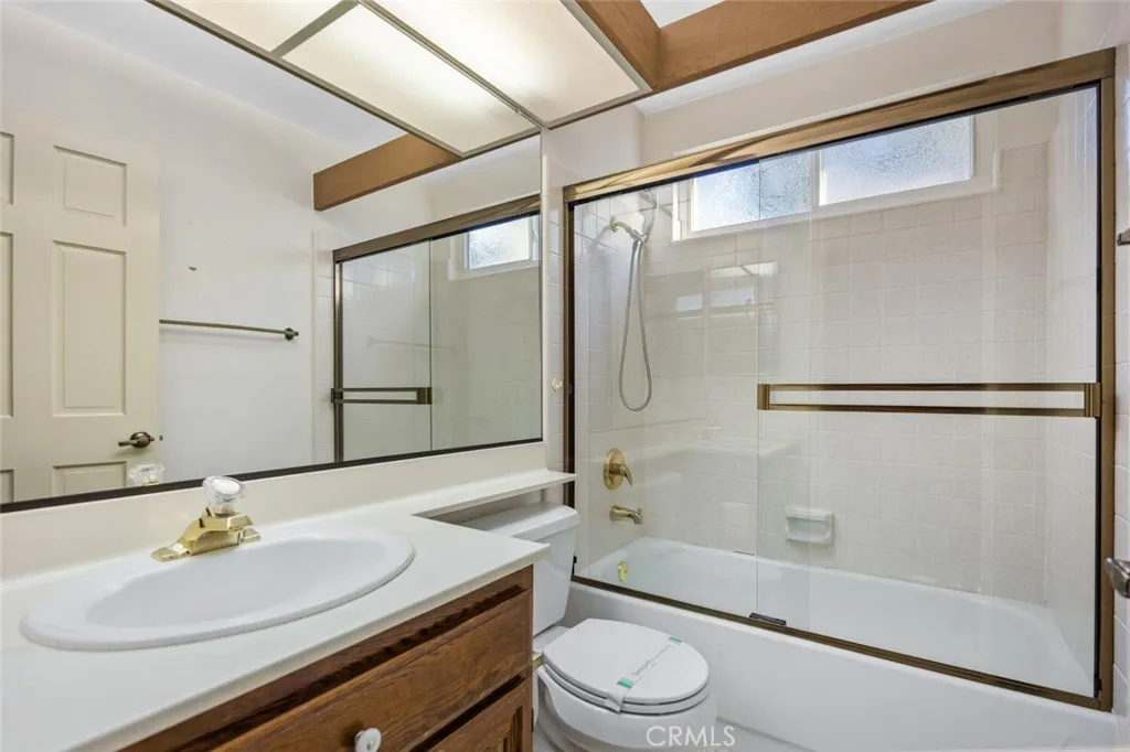 25522 Via Dona Christa, Valencia, California 91355 home-pic-24