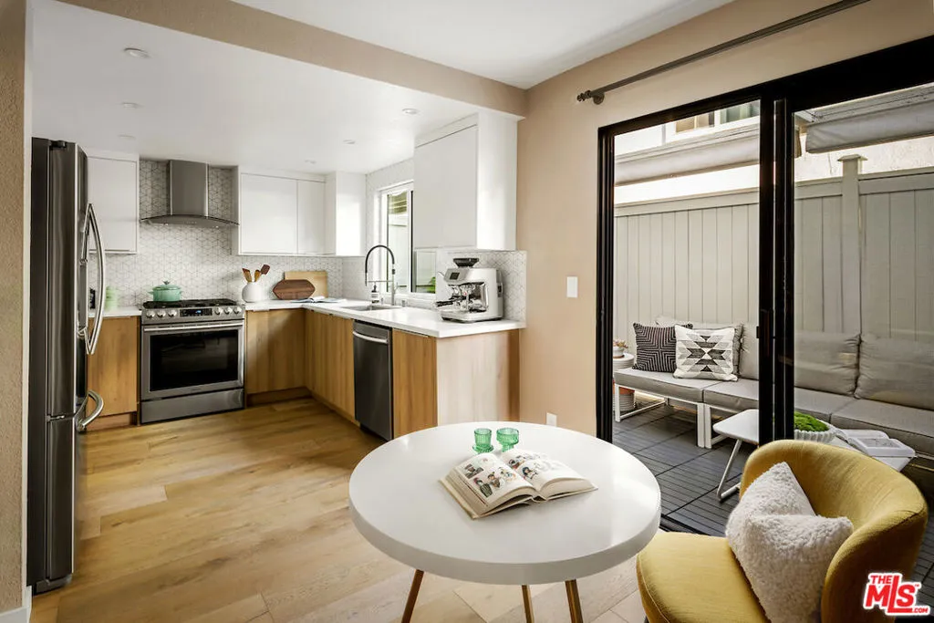 1128 15th Street 3, Santa Monica, California 90403 home-pic-8