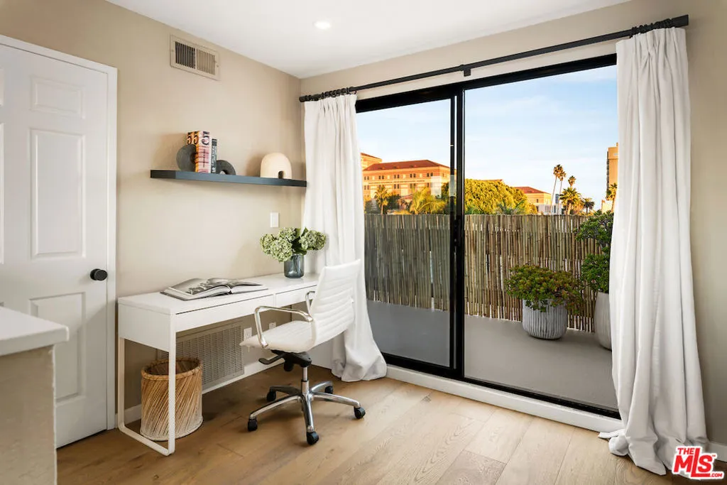 1128 15th Street 3, Santa Monica, California 90403 home-pic-22