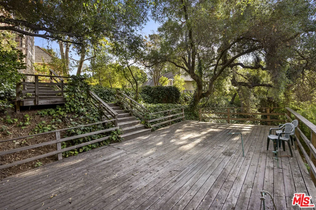 501 St Cloud Road, Los Angeles, California 90077 home-pic-10