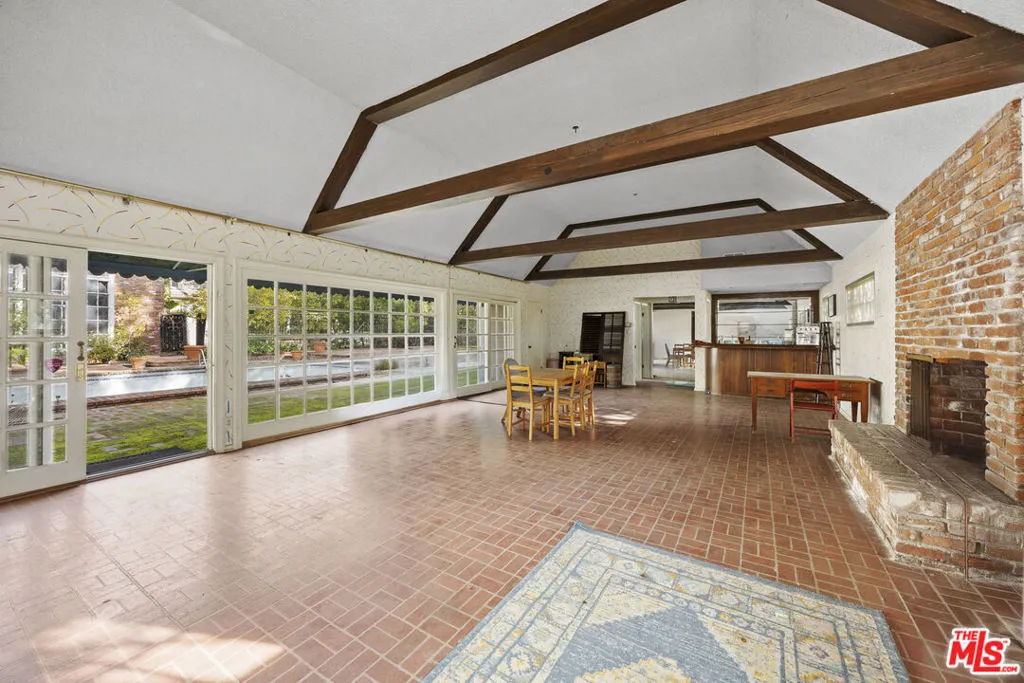 501 St Cloud Road, Los Angeles, California 90077 home-pic-12