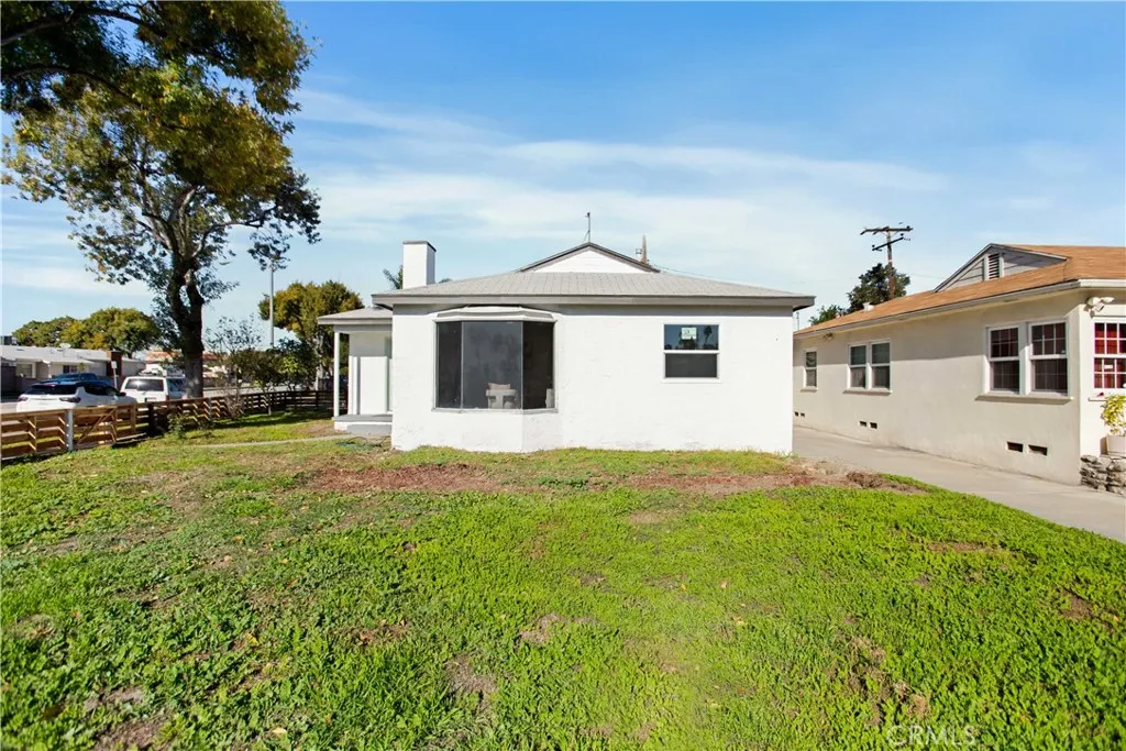 5201 Anahurst, South Gate, California 90280 home-pic-0