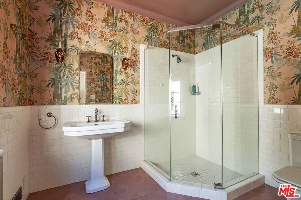 1136 N Doheny Drive, Los Angeles, California 90069 home-pic-20