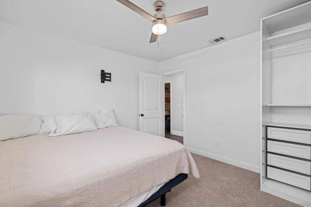 8802 Blue Boy Ln, Santee, California 92071 home-pic-17