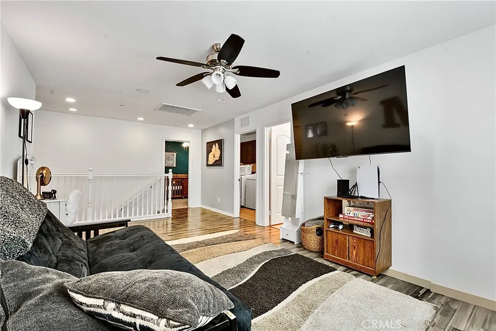 809 Dylan Drive, Upland, California 91784 home-pic-10