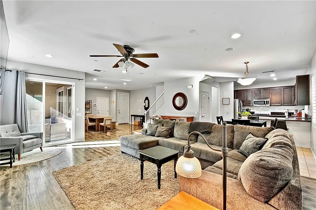 809 Dylan Drive, Upland, California 91784 home-pic-3