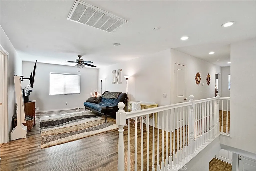 809 Dylan Drive, Upland, California 91784 home-pic-9