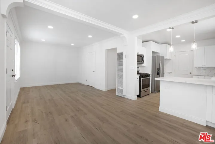 5402 Monroe Street, Los Angeles, California 90038