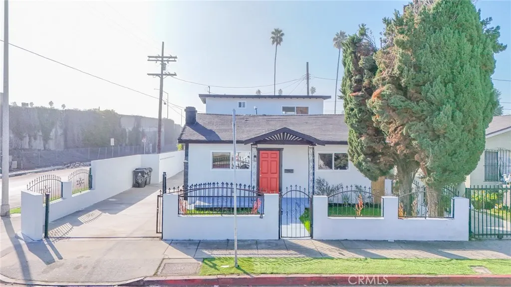 430 W 64th, Los Angeles, California 90003 home-pic-9