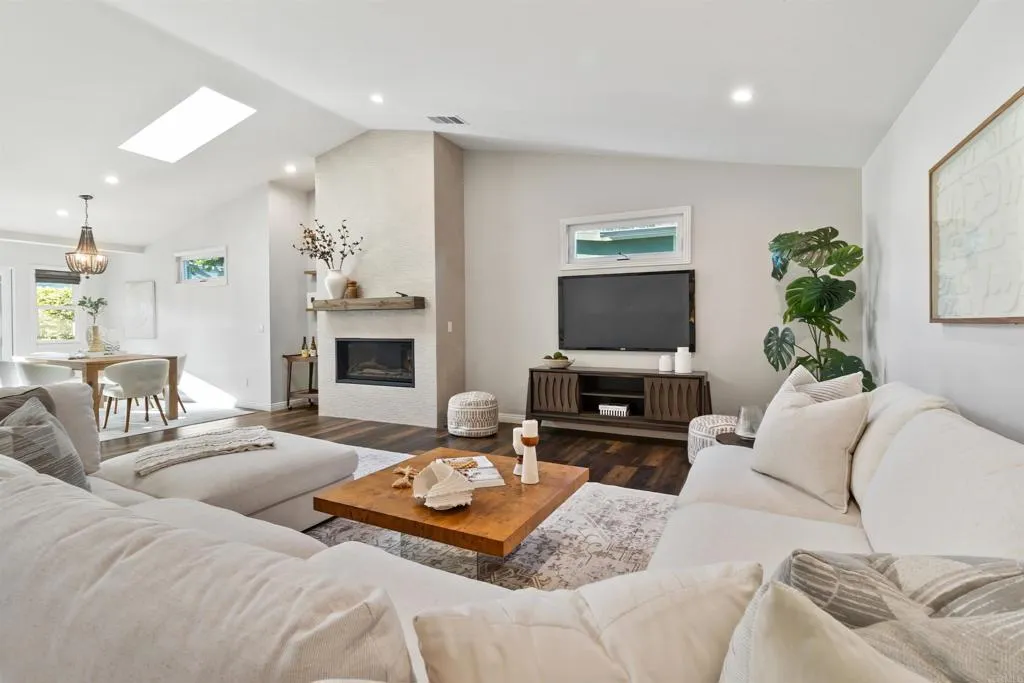 5183 El Arbol Drive, Carlsbad, California 92008 home-pic-4