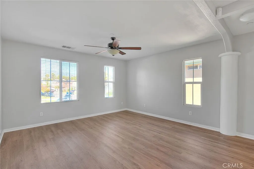 8043 Jamestown, Fontana, California 92336 home-pic-21