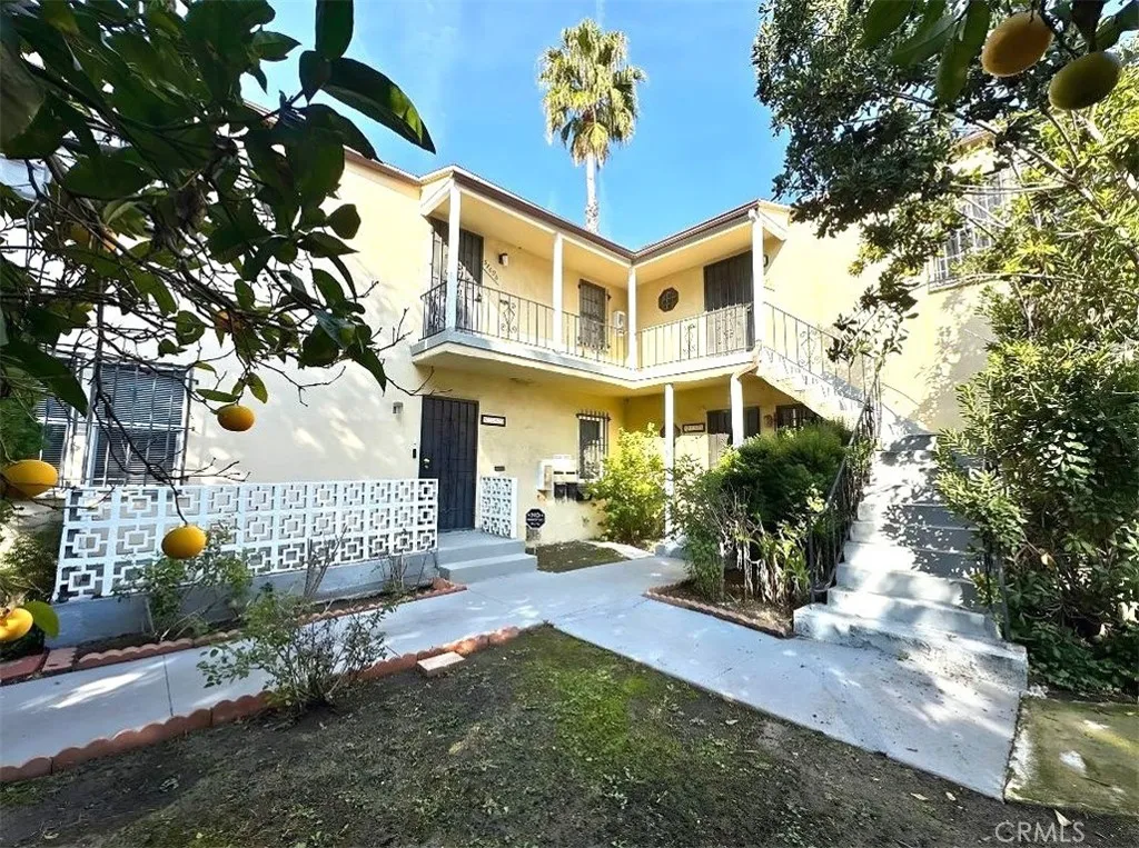 5767 W San Vicente Boulevard, Los Angeles, California 90019 home-pic-2