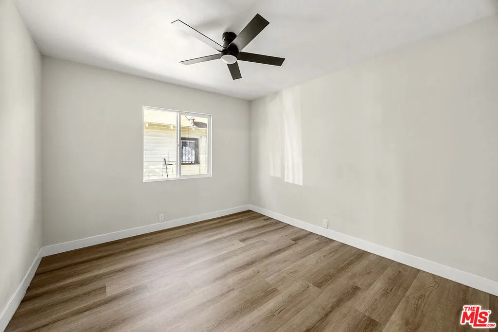 337 E 60th Street, Los Angeles, California 90003 home-pic-10