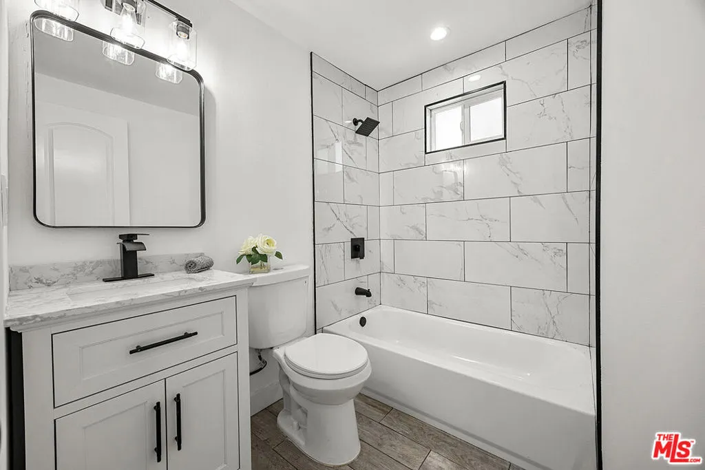 337 E 60th Street, Los Angeles, California 90003 home-pic-14