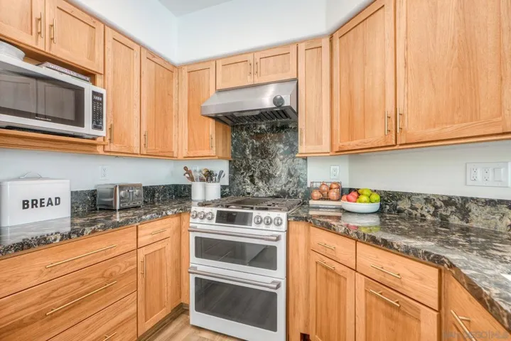 13660 Lindamere Ln, San Diego, California 92128