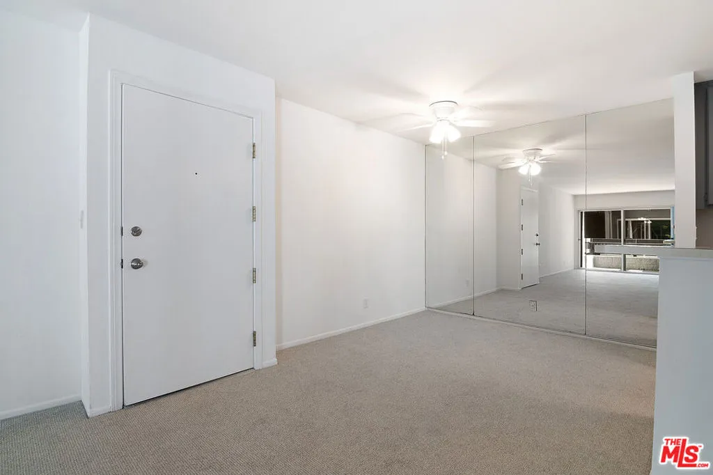 8635 Falmouth Avenue 110, Playa Del Rey, California 90293 home-pic-6