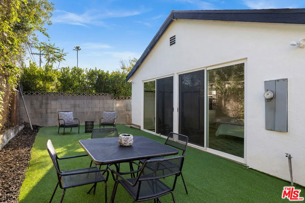 1222 N Virgil Avenue, Los Angeles, California 90029 home-pic-23