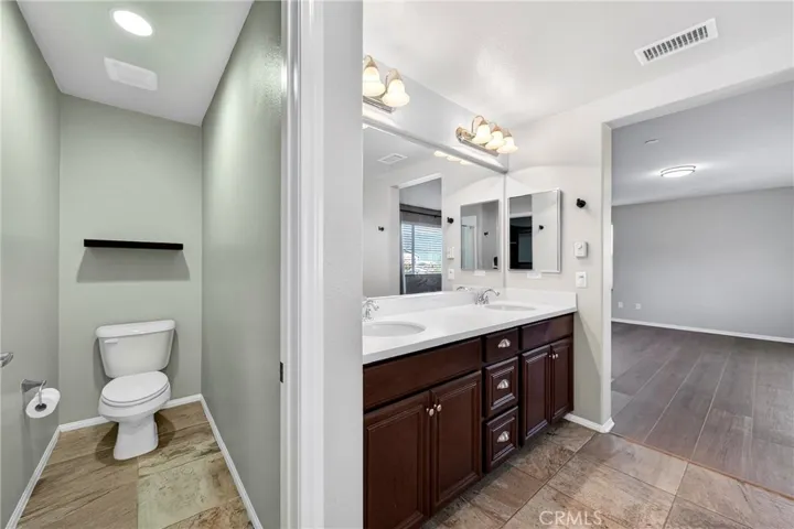 11775 Silver Birch Road, Corona, California 92883