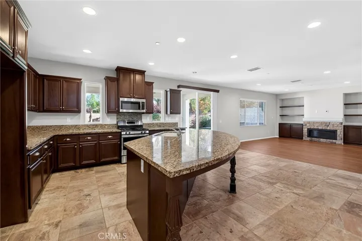 11775 Silver Birch Road, Corona, California 92883