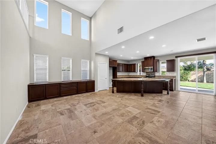 11775 Silver Birch Road, Corona, California 92883