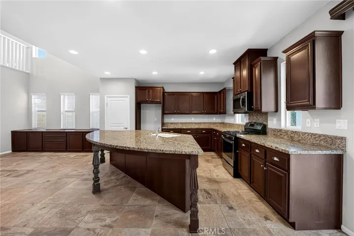 11775 Silver Birch Road, Corona, California 92883
