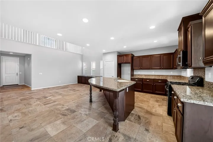 11775 Silver Birch Road, Corona, California 92883