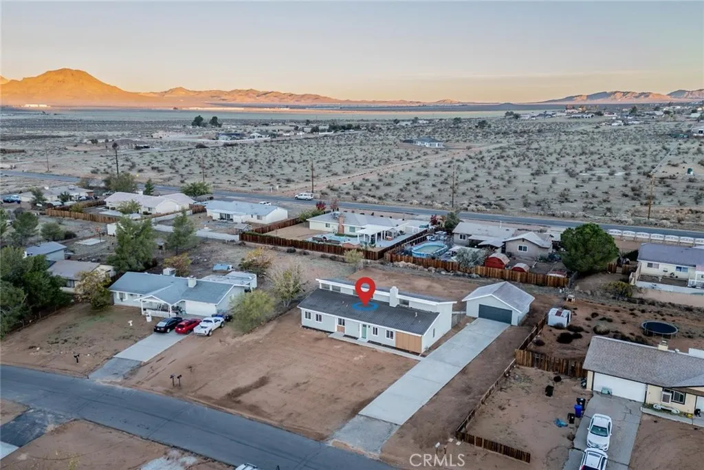 16754 Pauhaska, Apple Valley, California 92307 home-pic-2