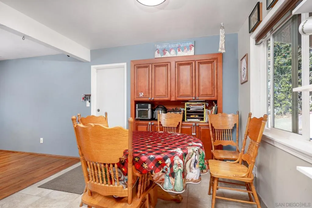7948 Shalamar Dr, El Cajon, California 92021 home-pic-2