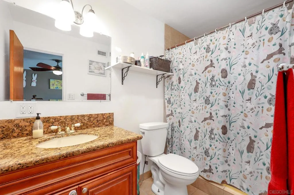 7948 Shalamar Dr, El Cajon, California 92021 home-pic-8