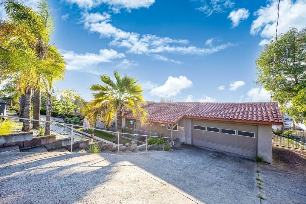 7948 Shalamar Dr, El Cajon, California 92021 home-pic-13