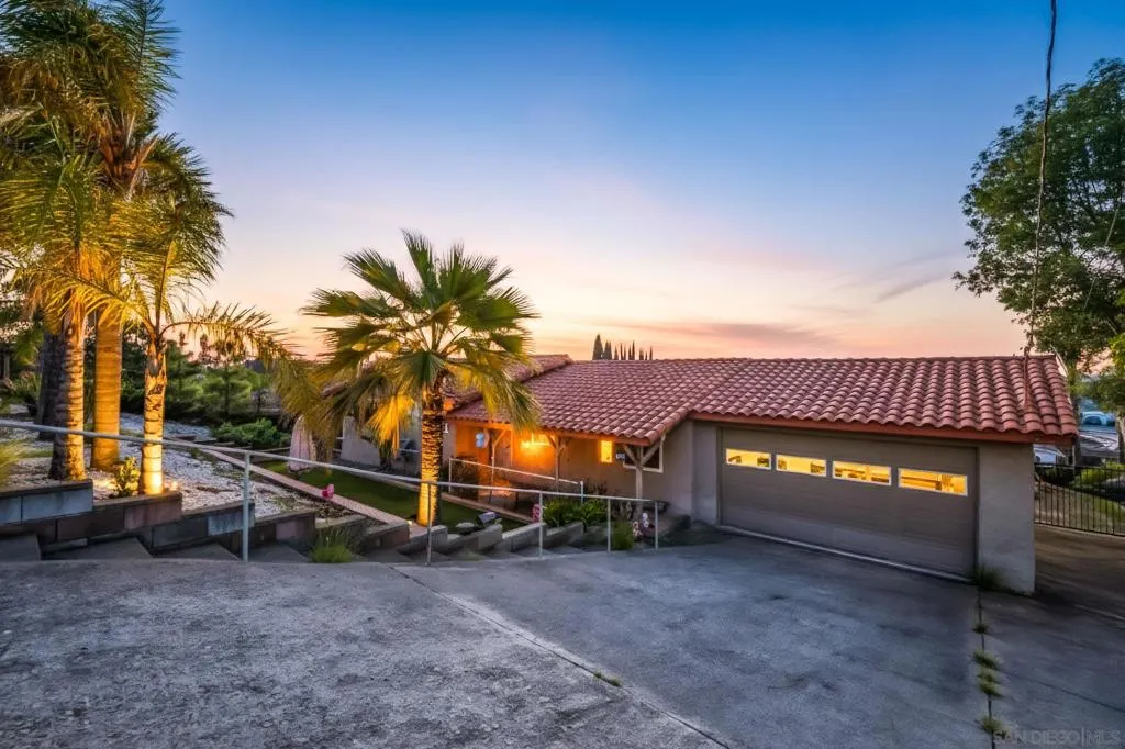 7948 Shalamar Dr, El Cajon, California 92021 home-pic-0