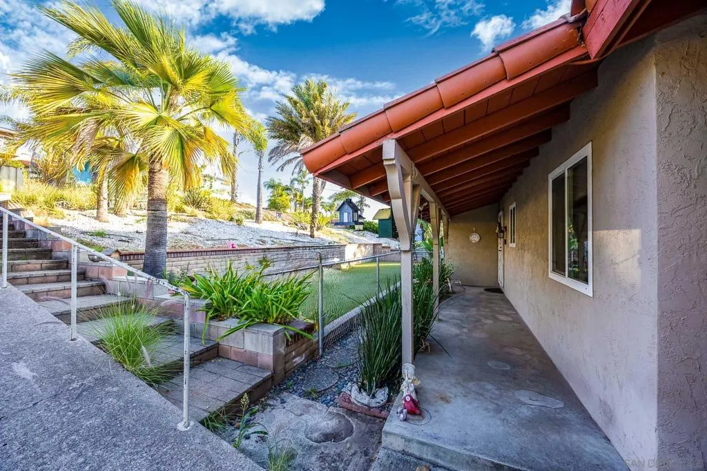 7948 Shalamar Dr, El Cajon, California 92021 home-pic-15