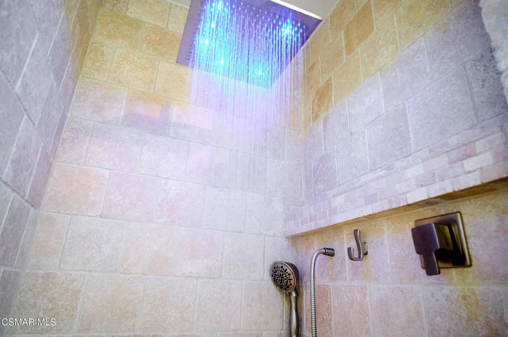 26007 Philrich Circle, Calabasas, California 91302 home-pic-33