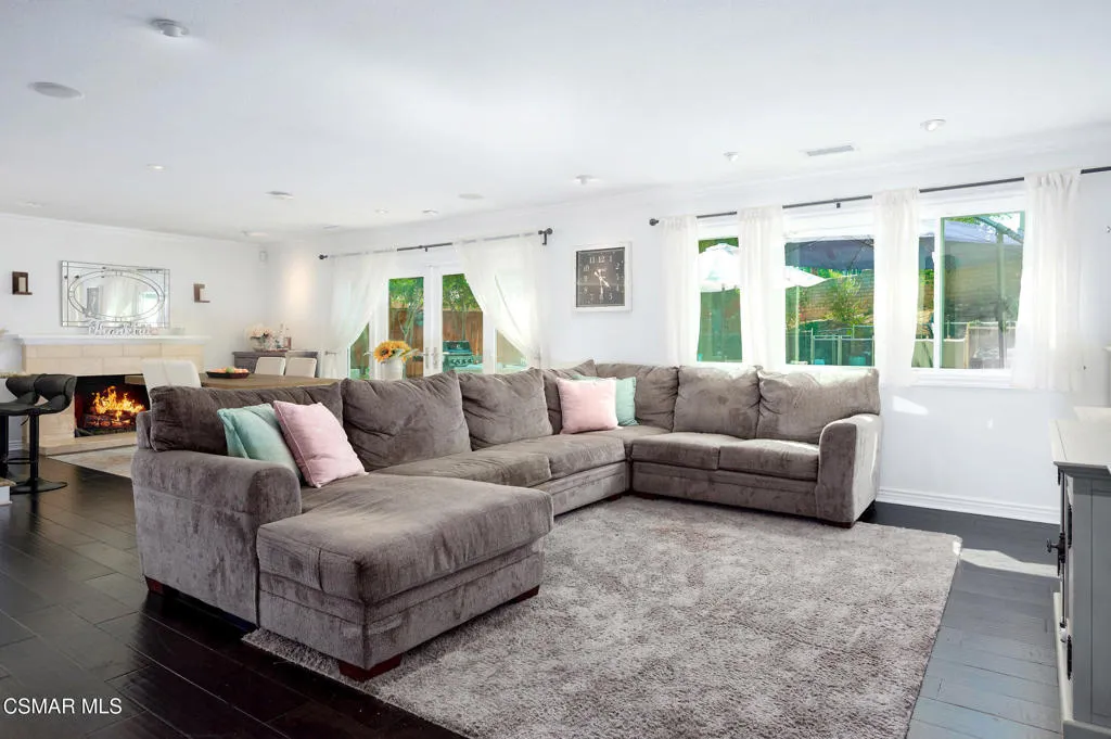 26007 Philrich Circle, Calabasas, California 91302 home-pic-5