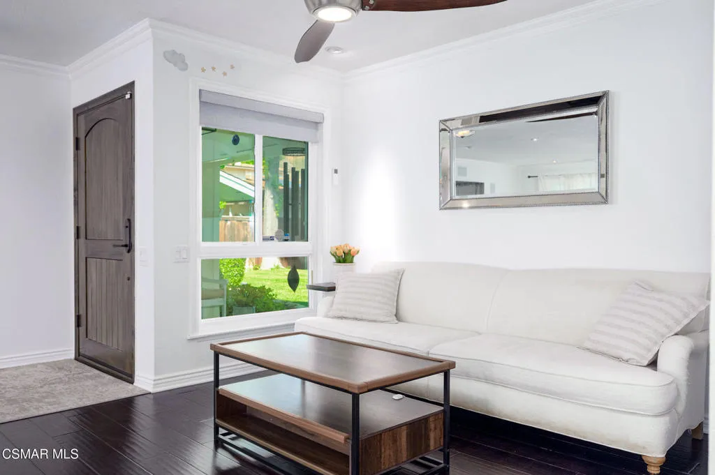 26007 Philrich Circle, Calabasas, California 91302 home-pic-3