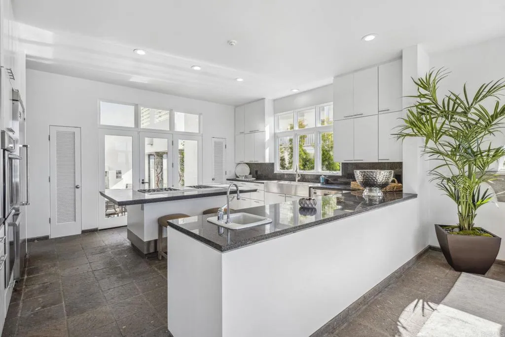1716 Ocean Front, Del Mar, California 92014 home-pic-16