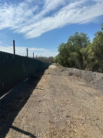 Proposed access road location.