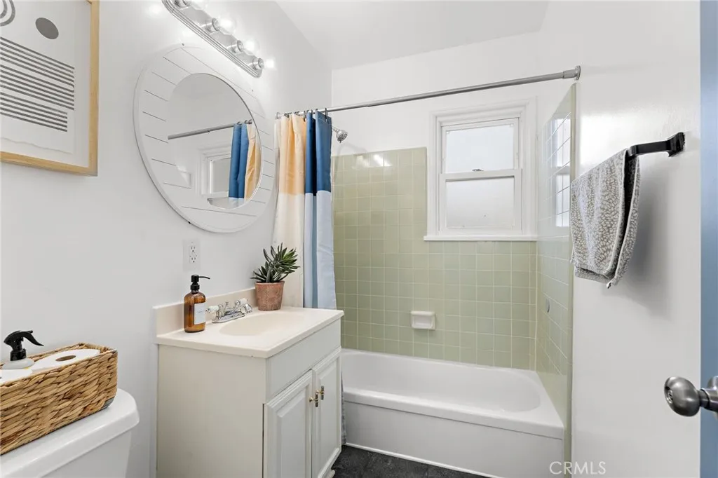 5027 W 135th, Hawthorne, California 90250 home-pic-12