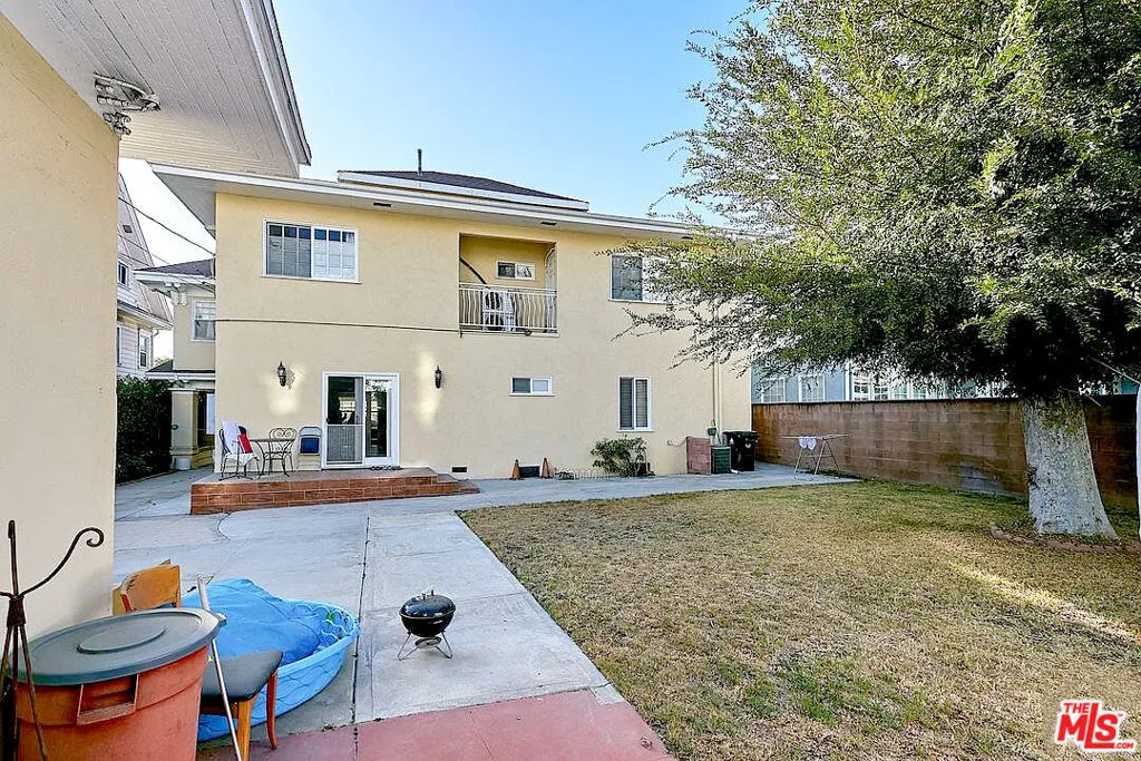 450 S Serrano Avenue, Los Angeles, California 90020 home-pic-16