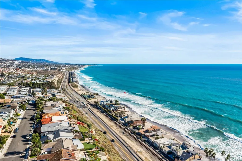 2903 Camino Capistrano, San Clemente, California 92672 home-pic-26