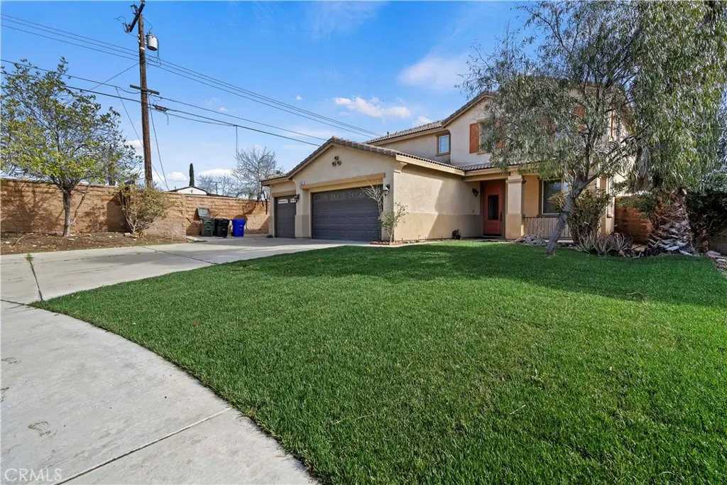 6825 Tahoe Way, Fontana, California 92336 home-pic-2