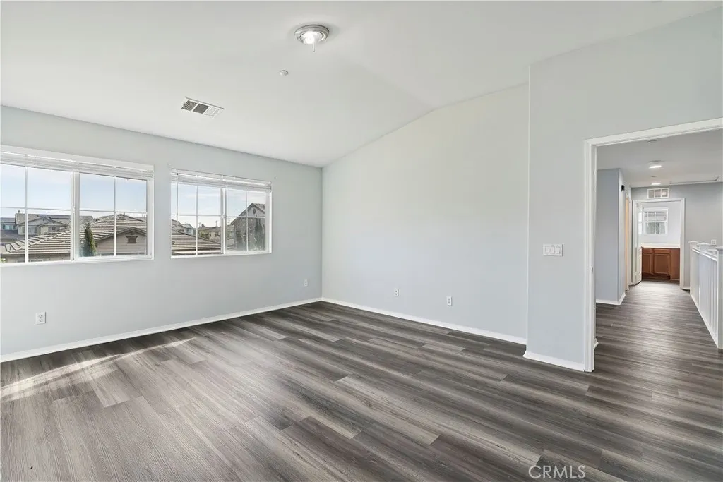 6825 Tahoe Way, Fontana, California 92336 home-pic-27